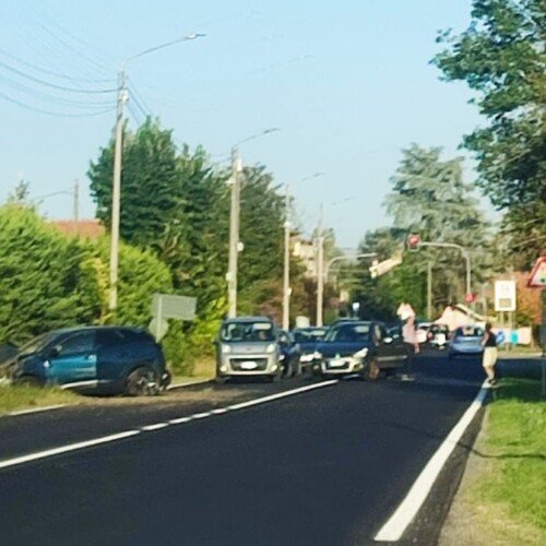 Incidente a Viguzzolo: un’auto esce di strada