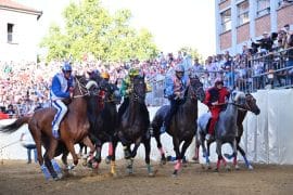 Palio di Asti: vince Borgo Santa Maria Nuova. Le immagini più suggestive della giornata
