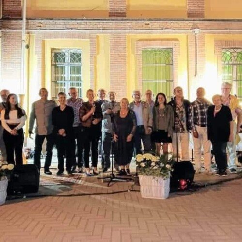 Nella serata di poesie a Casal Cermelli il ricordo di Tatiana Marson, scomparsa a 47 anni: “Una stella in più”