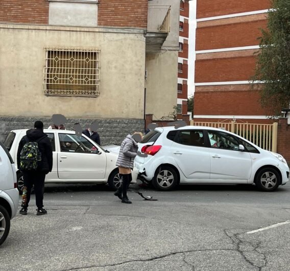 Incidente in via Casalbagliano: traffico fortemente rallentato