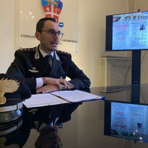 “Versa 10mila euro o tua nipote morirà”: alla truffa telefonica rispondono i Carabinieri