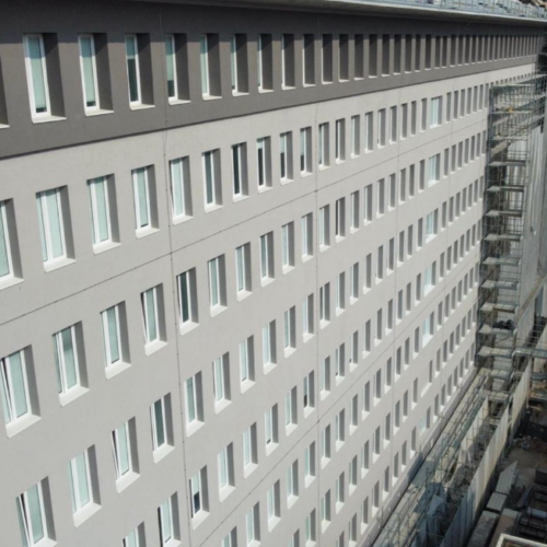Completati i lavori di miglioramento energetico all’ospedale di Alessandria: infissi, serramenti e tetto nuovi