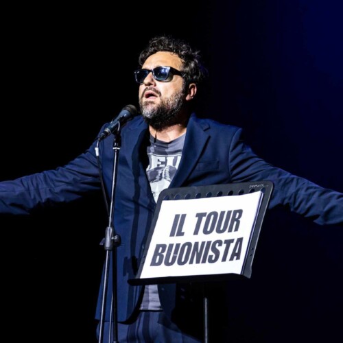 Il “Tour Buonista” di Massimiliano Loizzi ad Arquata: “Possiamo cambiare il mondo un pezzo alla volta”