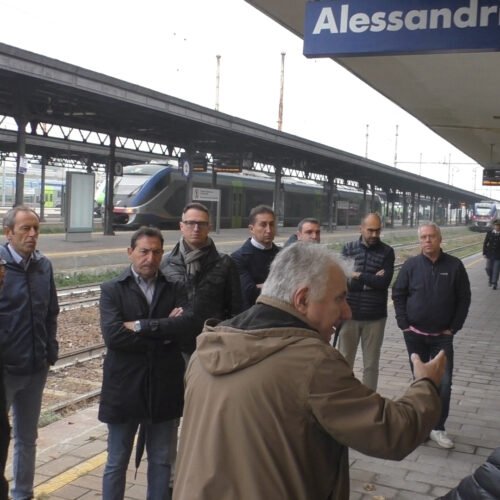Stazione di Alessandria: i locali vuoti possibile dimora per le bici o future sedi di associazioni