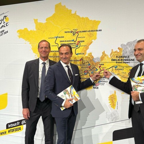 Presentato il Tour de France 2024: il 1^ luglio passerà anche da Tortona e Alessandria
