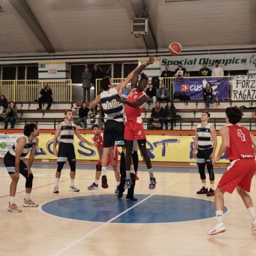 Blindo Office Cuspo Basket Alessandria cade contro Vado. Cuspo Rugby sconfitto dal S. Mauro