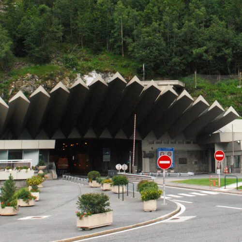 Chiusura del traforo del Monte Bianco: cosa ne pensano le imprese?