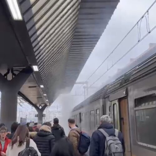 Fumo sul treno Ventimiglia-Milano per un principio di incendio in una delle carrozze