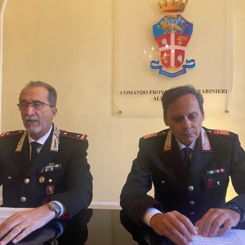 Spara per “punire” due spacciatori. Carabinieri arrestano autore del duplice tentato omicidio