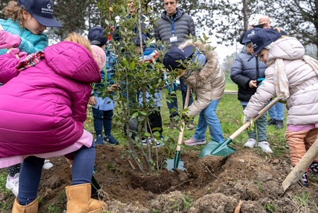 Giornata dell’albero: Roquette e i suoi dipendenti donano 18 nuove piante