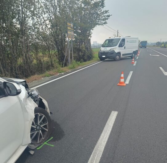 Incidente tra due auto tra Novi e Bosco Marengo: ferite lievi per una persona