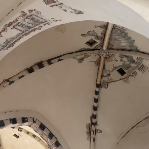 Ex chiostro San Francesco: dietro le impalcature un luogo che già mostra bellezza