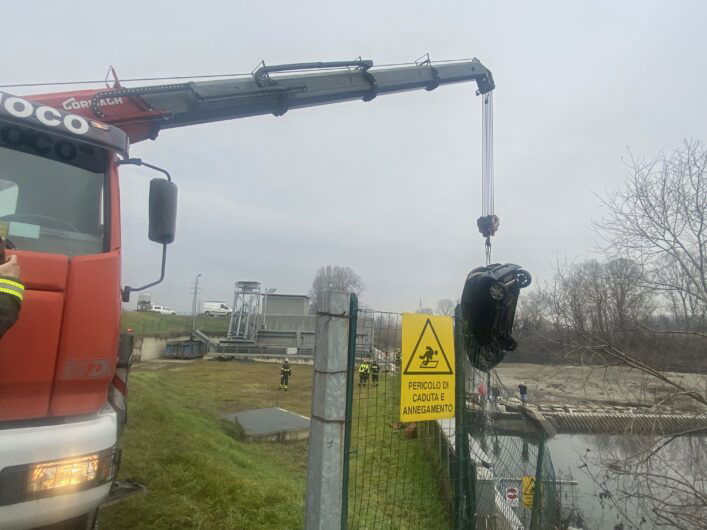 Recuperata un’auto dalle acque del fiume Bormida. Era della donna investita a Tortona