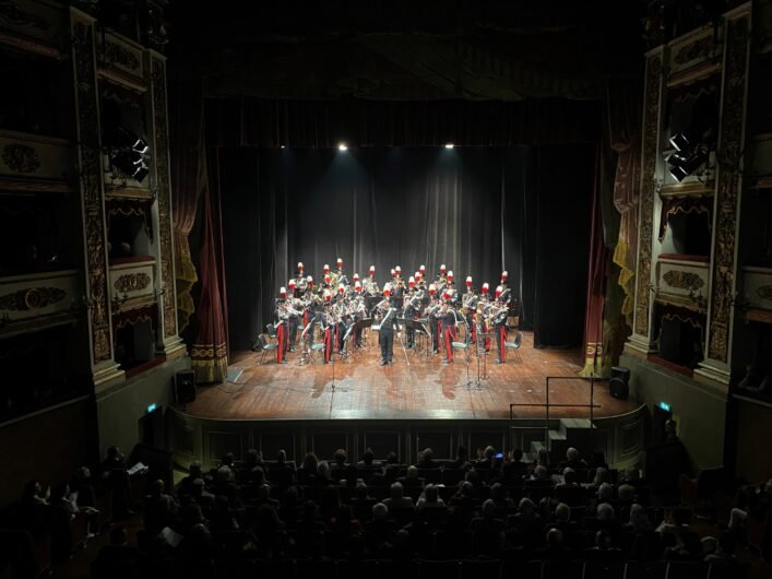 Al Teatro Municipale di Casale il concerto della Fanfara del 3° Reggimento Carabinieri Lombardia: le foto