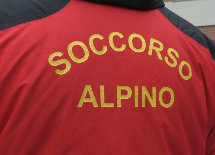 Donna muore mentre era in cerca di funghi: tragedia nel Torinese