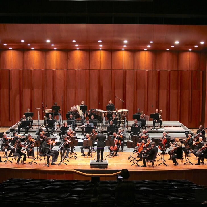 La bacchetta di Alexander Lonquich dirige l’Orchestra del “Carlo Felice” nel primo dei 4 concerti ad Alessandria