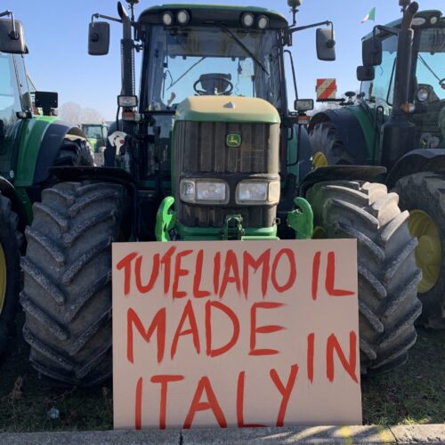 La protesta dei trattori arriva anche in Lombardia