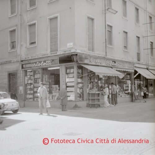 Il ricordo della libreria Bertolotti in tre foto storiche