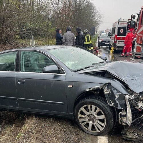Scontro tra due auto a Novi Ligure: due i feriti, uno è in gravi condizioni