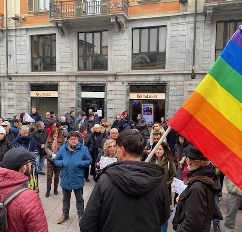 Ad Alessandria un flashmob in solidarietà agli studenti di Pisa e in difesa del diritto di manifestare