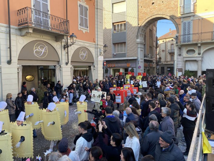 Carnevale a Casale Monferrato: la festa e la colorata sfilata in città