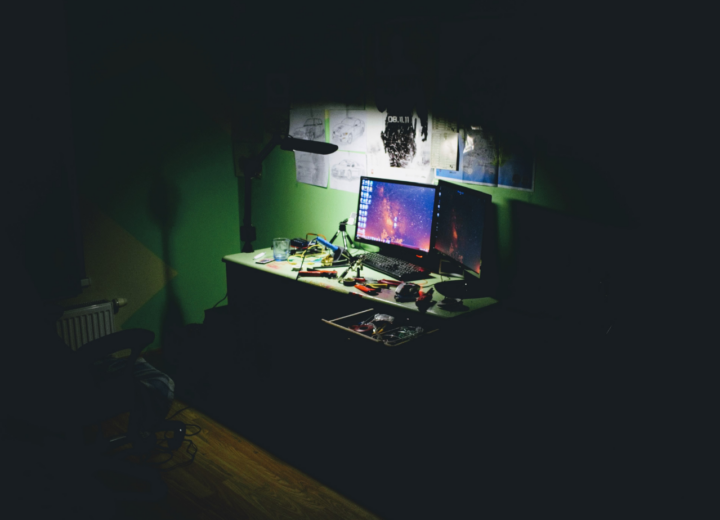 Orrore in chat razziste di Pavia: “Useremo la testa degli ebrei come palle da calcio” e “Rifondiamo le SS”