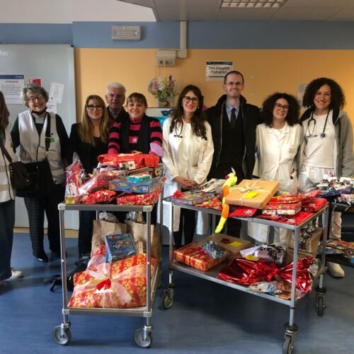 Consulta del volontariato di Valenza dona giocattoli ai piccoli pazienti dell’Ospedale Infantile