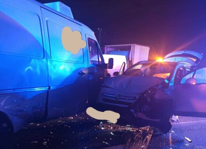 Scontro tra un furgone e un’auto tra Broni e Campospinoso: tre feriti non in gravi condizioni