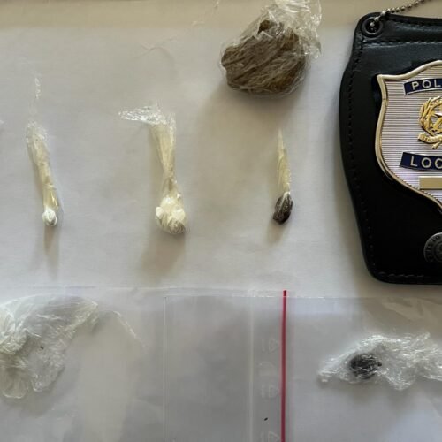 Sequestrate sette dosi di droga a Castelspina, tra cocaina, eroina e hashish: una denuncia della Polizia Locale