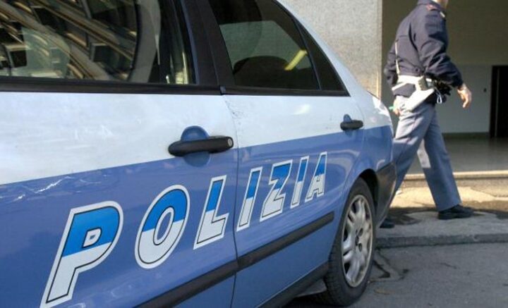 Aggredisce donna con taglierino in un locale della movida pavese. Arrestata