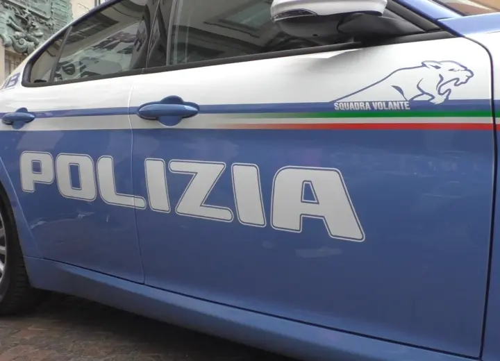 Tre rapine in mezz’ora: bloccata dalla Polizia brutale baby gang a Pavia