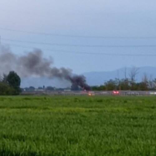 Furgone in fiamme sulla autostrada A21 tra Alessandria e Felizzano: incendio spento dai Vigili del Fuoco