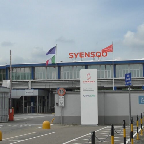 Syensqo ferma produzione e uso di C6O4 a Spinetta ma contesta il provvedimento: “Inatteso e sproporzionato”