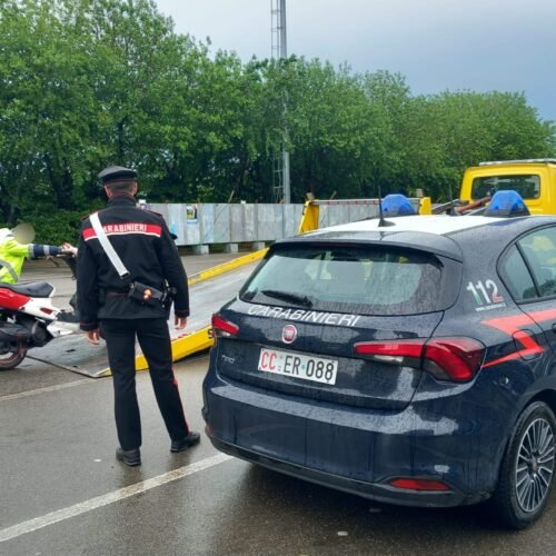 Controlli dei Carabinieri: sequestrato ciclomotore senza assicurazione e revisione