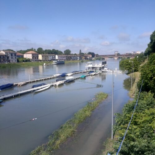 Precipitazioni record: a Pavia si alza il livello del Ticino