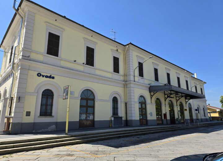 Riattivazione linea Ovada-Alessandria: confronto con Gabusi e riapertura nel 2027