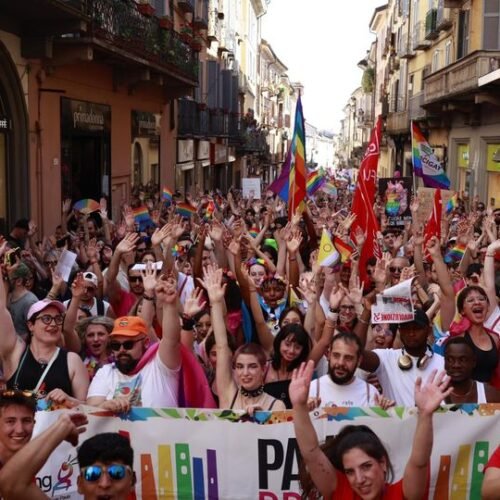 Pavia Pride: un migliaio di persone in corteo per i diritti Lgbt+