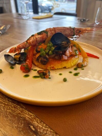 Al ristorante Trueasy di Alessandria nuove portate di pesce e tutti i giorni la speciale paella “contemporanea”