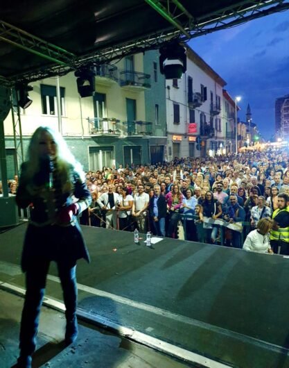 Una Notte Bianca da record al quartiere Cristo: migliaia di persone, grandi artisti, street food e tanti sorrisi
