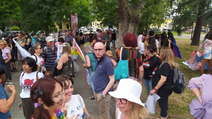 Tortona abbraccia tutti i colori con il primo Pride: le foto