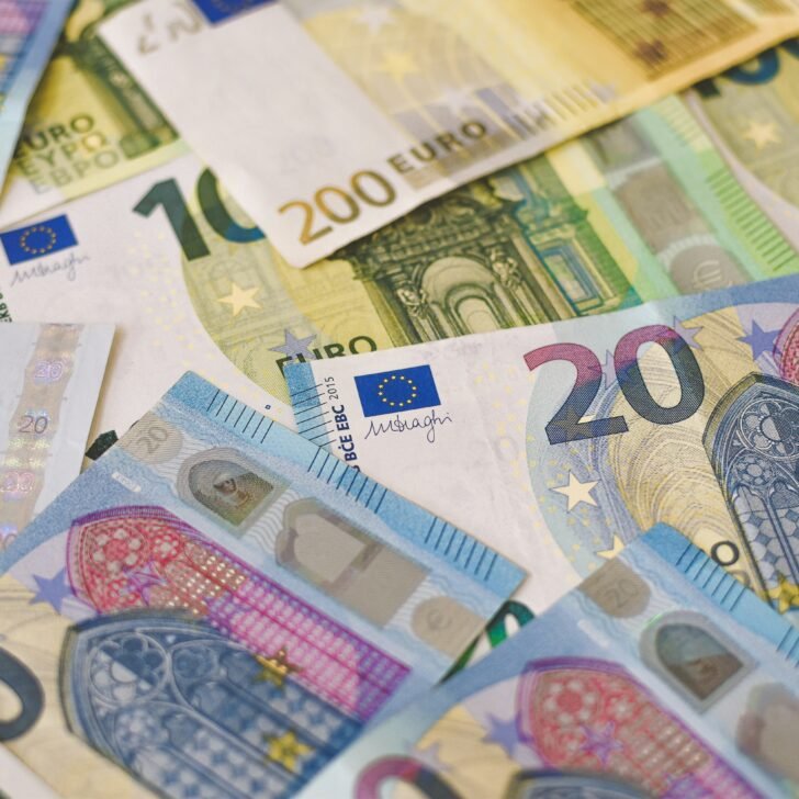 Tagli ai Comuni. Casale stima prima sforbiciata da 190 mila euro, Tortona da 123 mila: “Non siamo felici ma non preoccupa”