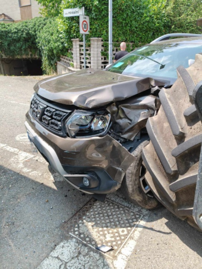 Incidente a Basaluzzo tra un trattore e tre auto: due feriti non in gravi condizioni
