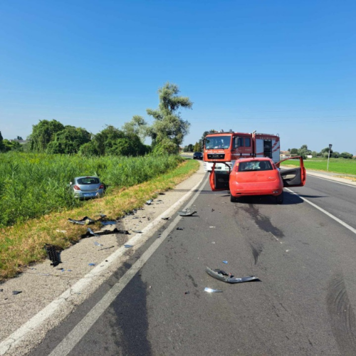 Incidente a Villanova tra due auto: due donne ferite, non in gravi condizioni