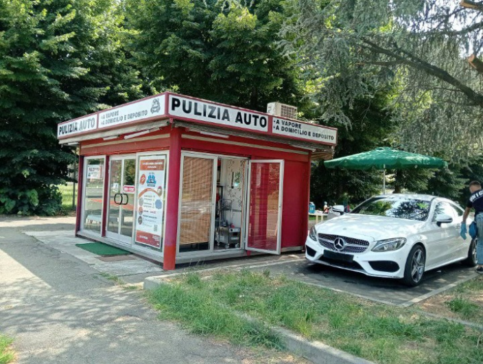 Da “Sam”, in via Bonardi ad Alessandria, il lavaggio auto a mano e con vapore, anche con servizio a domicilio