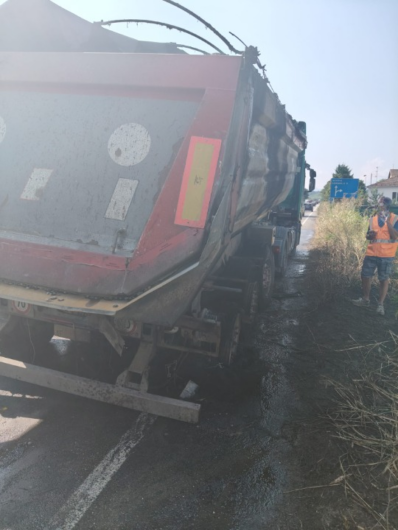 Incendio camion lungo la 35 bis dei Giovi a Novi Ligure. Traffico tornato regolare