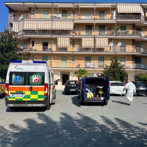 Tragedia a Rivalta Bormida: uomo spara ai familiari poi si suicida