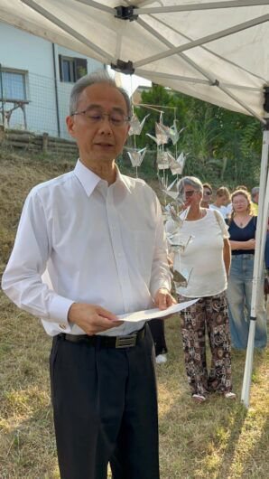 Il germoglio della resilienza cresce a Casale. Piantato l’albero sopravvissuto all’atomica