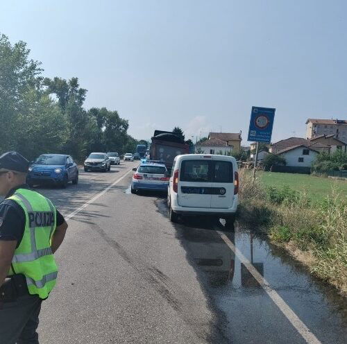 Incendio su un camion lungo la 35 bis dei Giovi a Novi Ligure. Disagi al traffico