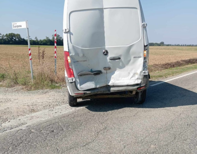 Incidente tra un’auto e un furgone tra Bosco Marengo e Novi Ligure