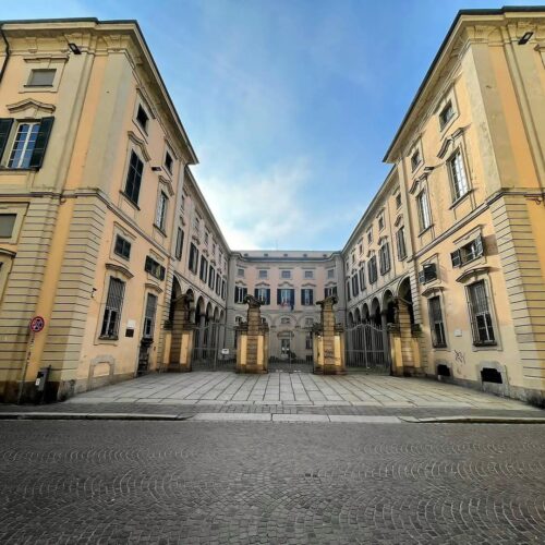 “Stop ai lavori nel cortile del Liceo Cairoli”: il no dei docenti alla nuova palestra